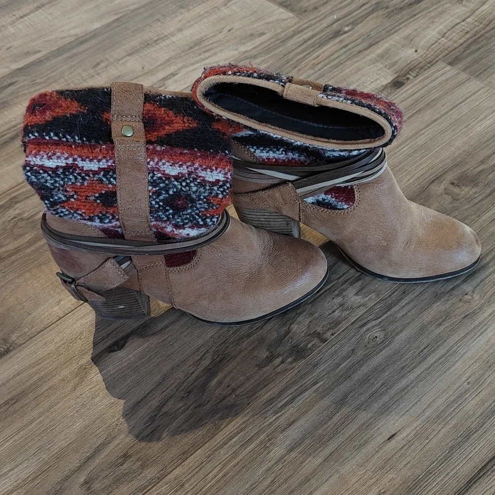 EUC Steve Madden Tolteca Booties - Picture 3 of 10